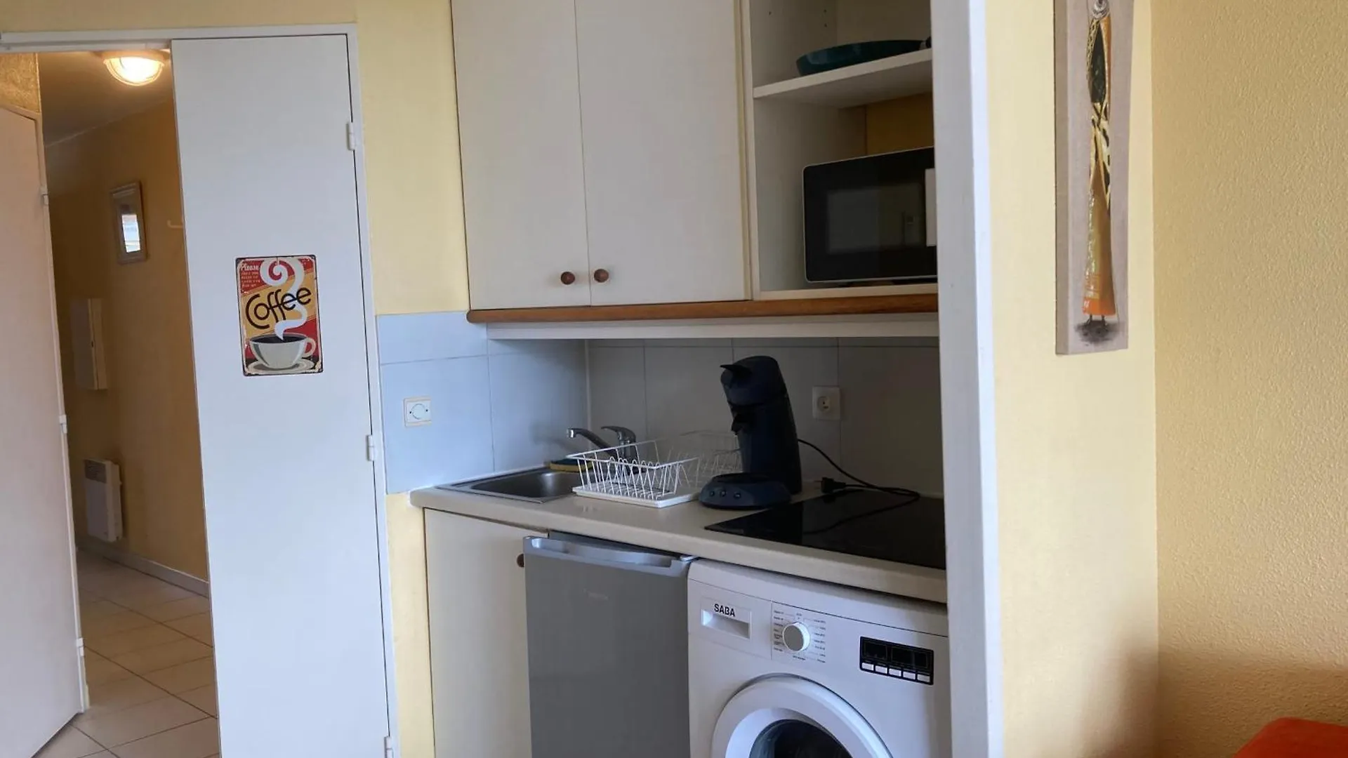 Pretty Studio With Garden Close To The Sea Cannes France